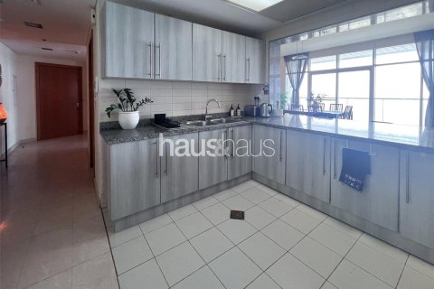 Apartment in Jumeirah Lake Towers, Dubai 2 bedrooms, 187 sq.m. № 44588 - photo 7
