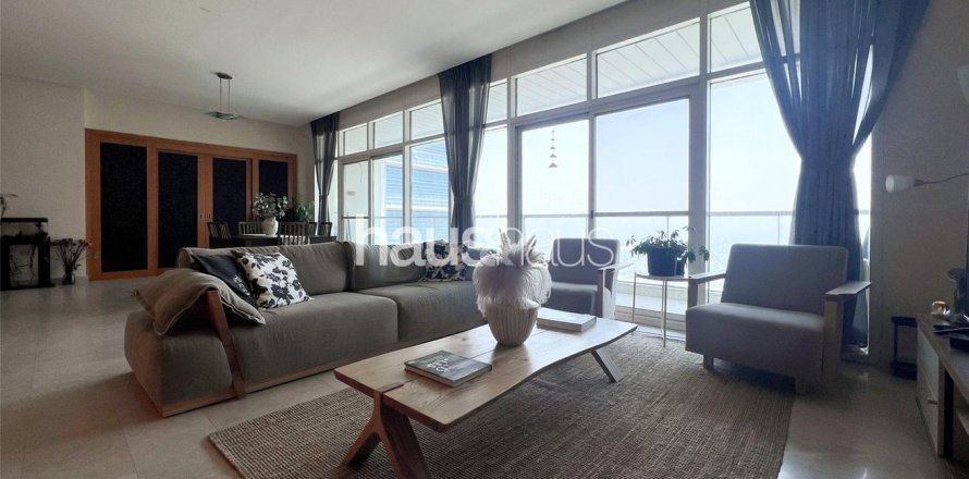 Apartment in Jumeirah Lake Towers, Dubai 2 bedrooms, 187 sq.m. № 44588