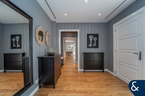 Villa in Green Community West, Green Community, Dubai 4 bedrooms, 404 sq.m. № 88638 - photo 6