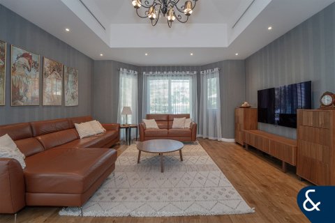 Villa in Green Community West, Green Community, Dubai 4 bedrooms, 404 sq.m. № 88638 - photo 8