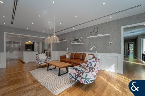 Villa in Green Community West, Green Community, Dubai 4 bedrooms, 404 sq.m. № 88638 - photo 9