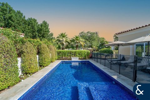 Villa in Green Community West, Green Community, Dubai 4 bedrooms, 404 sq.m. № 88638 - photo 2