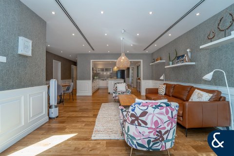 Villa in Green Community West, Green Community, Dubai 4 bedrooms, 404 sq.m. № 88638 - photo 10