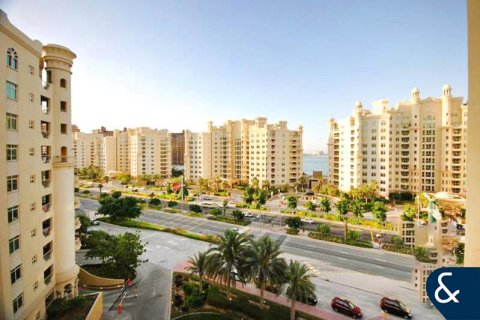 Apartment in Shoreline Apartments, Palm Jumeirah, Dubai 3 bedrooms, 199 sq.m. № 88635 - photo 7