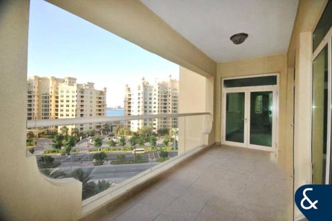 Apartment in Shoreline Apartments, Palm Jumeirah, Dubai 3 bedrooms, 199 sq.m. № 88635 - photo 6