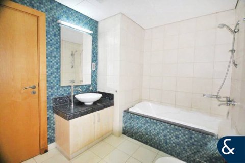 Apartment in Shoreline Apartments, Palm Jumeirah, Dubai 3 bedrooms, 199 sq.m. № 88635 - photo 10