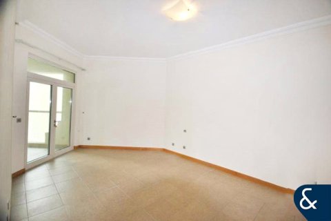 Apartment in Shoreline Apartments, Palm Jumeirah, Dubai 3 bedrooms, 199 sq.m. № 88635 - photo 3