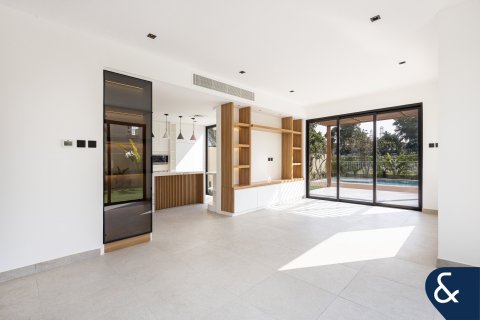 Купить виллу в Springs 12, The Springs, Дубай: 4 спальни, 210м², № 88636 - фото 4