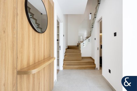 Купить виллу в Springs 12, The Springs, Дубай: 4 спальни, 210м², № 88636 - фото 10