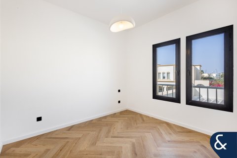 Купить виллу в Springs 12, The Springs, Дубай: 4 спальни, 210м², № 88636 - фото 27