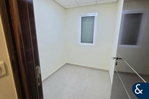 Apartment in Jumeirah Lake Towers, Dubai 3 bedrooms, 176 sq.m. № 88633 - photo 18
