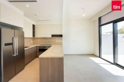 Townhouse in Dubai 3 bedrooms, 180.3 sq.m. № 95649 - photo 3