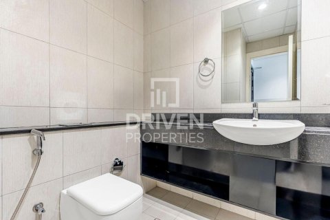 Apartment in Jumeirah Village Circle, Dubai 2 bedrooms, 105 sq.m. № 87124 - photo 16