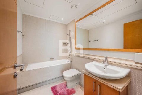 Apartment in Dubai Marina, Dubai 2 bedrooms, 127 sq.m. № 57260 - photo 13