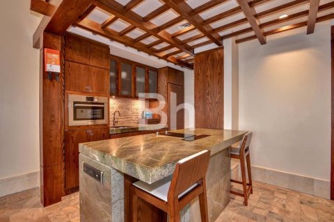 Apartment in Palm Jumeirah, Dubai 2 bedrooms, 135 sq.m. № 57259 - photo 8