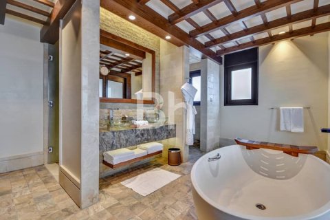 Apartment in Palm Jumeirah, Dubai 2 bedrooms, 135 sq.m. № 57259 - photo 4