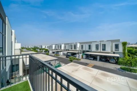 Adosado en Al Furjan, Dubai, 3 dormitorios, 244 m², № 122292 - foto 4