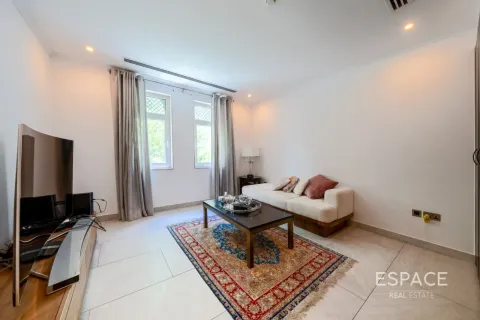 Villa en Regional, Jumeirah Park, Dubai, 5 dormitorios, 436 m², № 122295 - foto 12