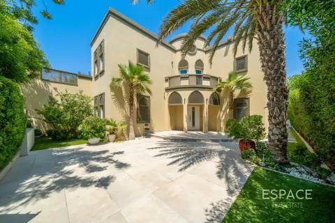 Villa en Regional, Jumeirah Park, Dubai, 5 dormitorios, 436 m², № 122295 - foto 2