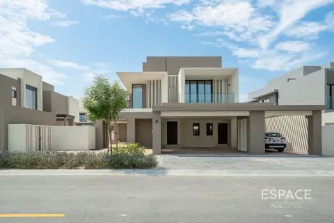 Villa en Jebel Ali, Dubai, 4 dormitorios, 395 m², № 122291 - foto 2