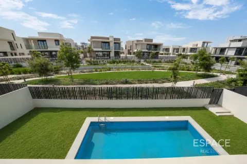 Villa en Jebel Ali, Dubai, 4 dormitorios, 395 m², № 122291