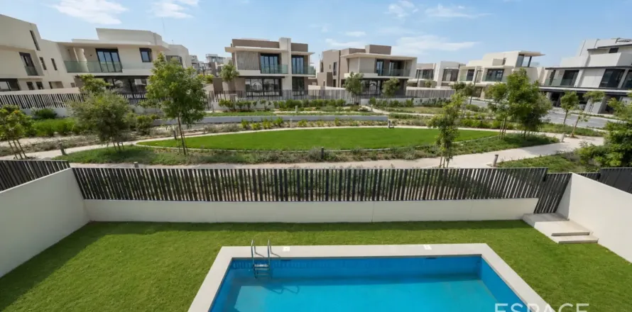 Villa en Jebel Ali, Dubai, 4 dormitorios, 395 m², № 122291