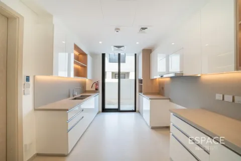 Villa en Jebel Ali, Dubai, 4 dormitorios, 395 m², № 122291 - foto 13