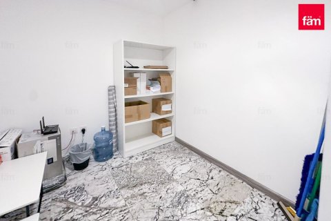 Снять в аренду офис в Аль-Барше, Дубай: 204.4м², № 12070 - фото 5
