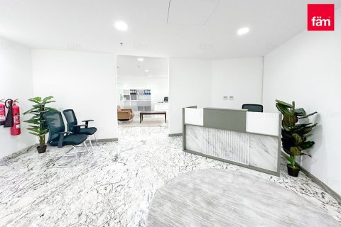 Снять в аренду офис в Аль-Барше, Дубай: 204.4м², № 12070 - фото 6