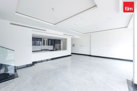 Купить квартиру в Бизнес-Бэе, Дубай: 2 спальни, 233.9м², № 12071 - фото 2