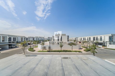 Villa en Al Furjan, Dubai, 3 dormitorios, 255 m², № 15317 - foto 23