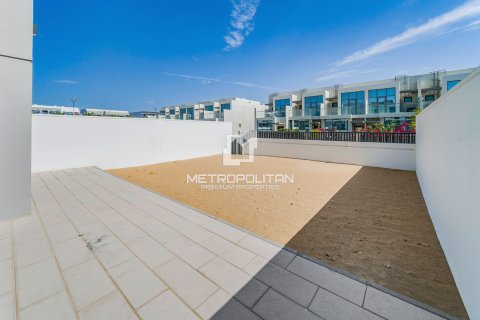 Villa en Al Furjan, Dubai, 3 dormitorios, 255 m², № 15317 - foto 11