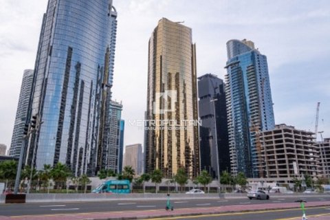 Купить квартиру в Джумейра Лейк Тауэрс, Дубай: 3 спальни, 136м², № 15314 - фото 9