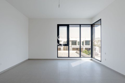 Снять в аренду таунхаус в Джабаль-Али, Дубай: 4 спальни, 343м², № 124165 - фото 16