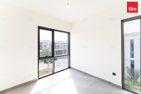 Villa in Dubai 4 bedrooms, 249.5 sq.m. № 124572 - photo 4