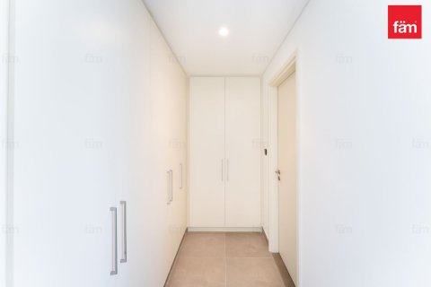 Villa in Dubai 4 bedrooms, 249.5 sq.m. № 124572 - photo 22