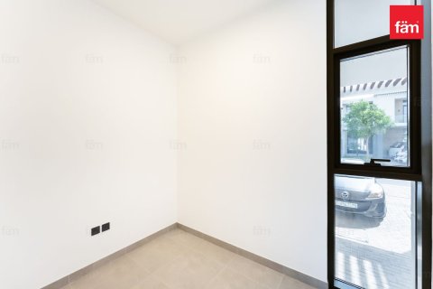 Villa in Dubai 4 bedrooms, 249.5 sq.m. № 124572 - photo 8