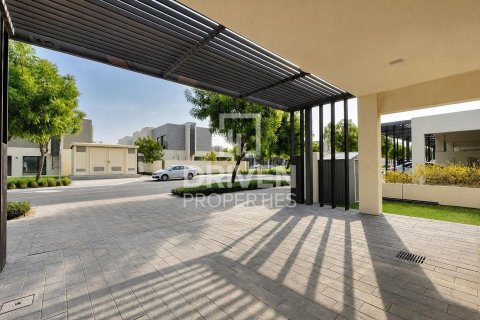 Townhouse in EMAAR South, Dubai South (Dubai World Central), Dubai 4 bedrooms, 216.19 sq.m. № 128435 - photo 2