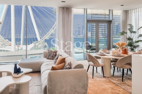 Apartment in Dubai 3 bedrooms, 195 sq.m. № 139555 - photo 2