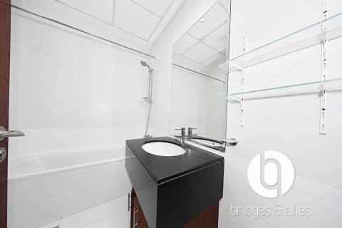 Apartment in Dubai Marina, Dubai 2 bedrooms, 133 sq.m. № 139560 - photo 14