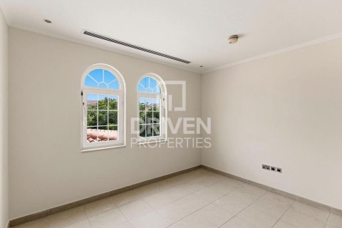Villa en Jumeirah Park, Dubai, 3 dormitorios, 541.16 m², № 129732 - foto 18
