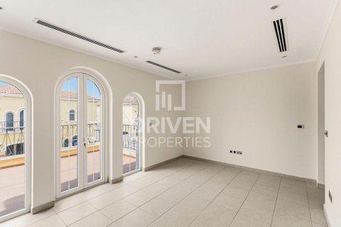 Villa en Jumeirah Park, Dubai, 3 dormitorios, 541.16 m², № 129732 - foto 23