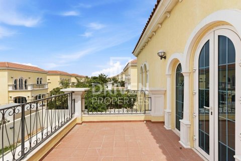 Villa en Jumeirah Park, Dubai, 3 dormitorios, 541.16 m², № 129732 - foto 5