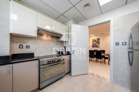 Apartment in Meydan, Dubai 2 bedrooms, 142.51 sq.m. № 136634 - photo 11