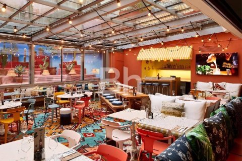 Apartment in Business Bay, Dubai 2 bedrooms, 75 sq.m. № 23448 - photo 7