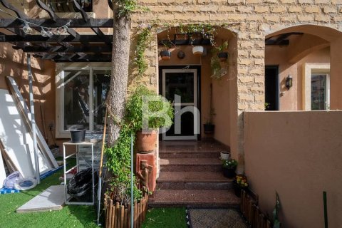 Townhouse in Jumeirah Village Circle, Dubai 3 bedrooms, 269 sq.m. № 23449 - photo 7