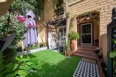Townhouse in Jumeirah Village Circle, Dubai 3 bedrooms, 269 sq.m. № 23449 - photo 10