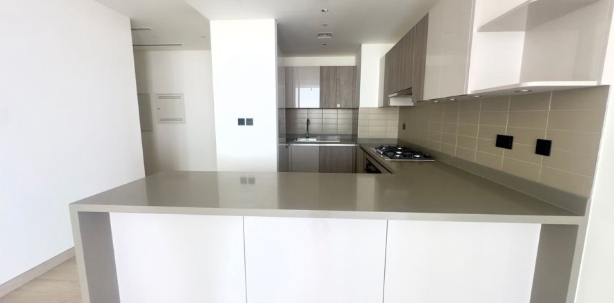Apartment in Dubai 4 bedrooms, 218.6 sq.m. № 109440