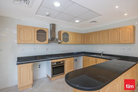 Apartment in Dubai Marina, Dubai 3 bedrooms, 198.3 sq.m. № 109445 - photo 14