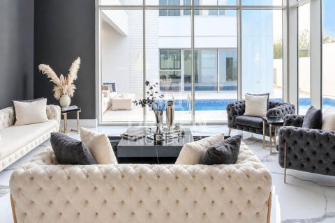 Villa in District One, Mohammed Bin Rashid City, Dubai 5 bedrooms, 804.26 sq.m. № 137114 - photo 2